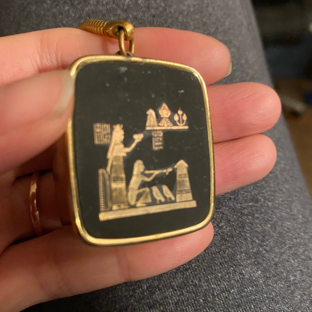 Vintage Sankyo Egyptian Clover Musical Keychain